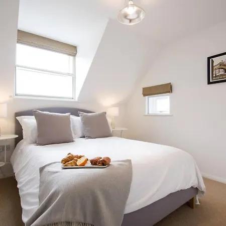 Modern Apartment In The Heart Of Oxford With Secure Underground Parking Exterior photo