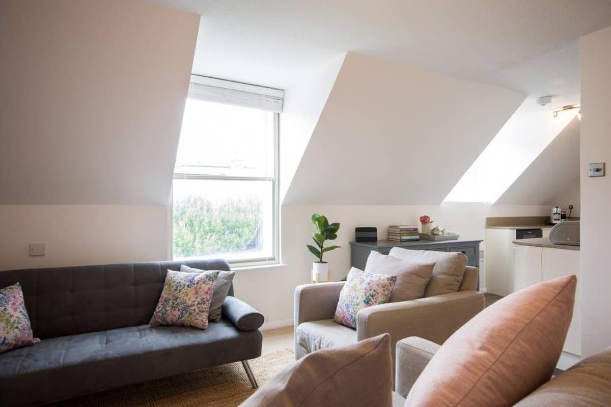 Modern In The Heart Of With Secure Underground Parking Apartment